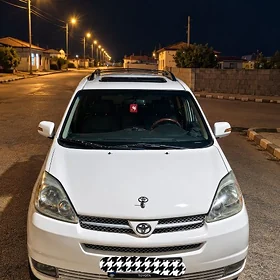 Toyota Sienna 2004