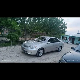 Toyota Camry 2004