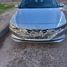 Hyundai Elantra 2021