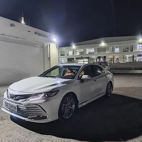 Toyota Camry 2023