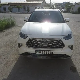 Toyota Highlander 2022