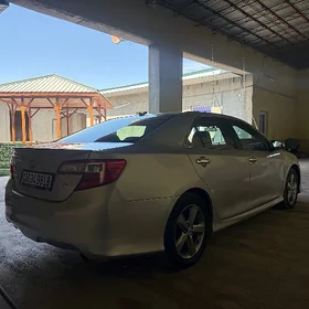 Toyota Camry 2012