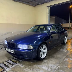 BMW E39 2001