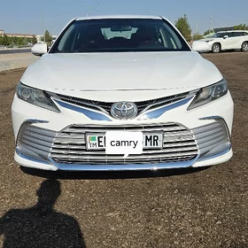 Toyota Camry 2021