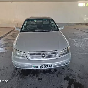 Opel Omega 2001