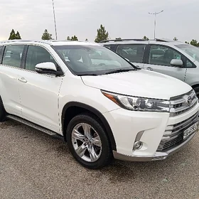 Toyota Highlander 2016