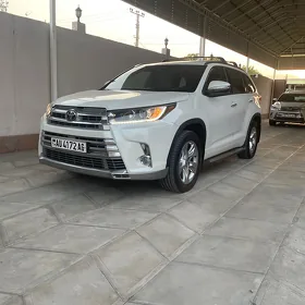 Toyota Highlander 2019