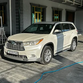 Toyota Highlander 2016