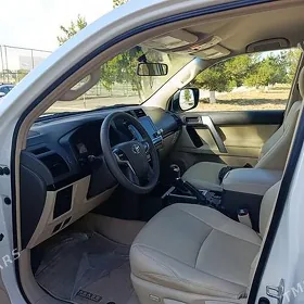 Toyota Land Cruiser Prado 2021