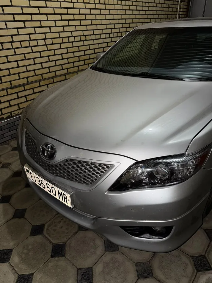 Toyota Camry 2010 - 1