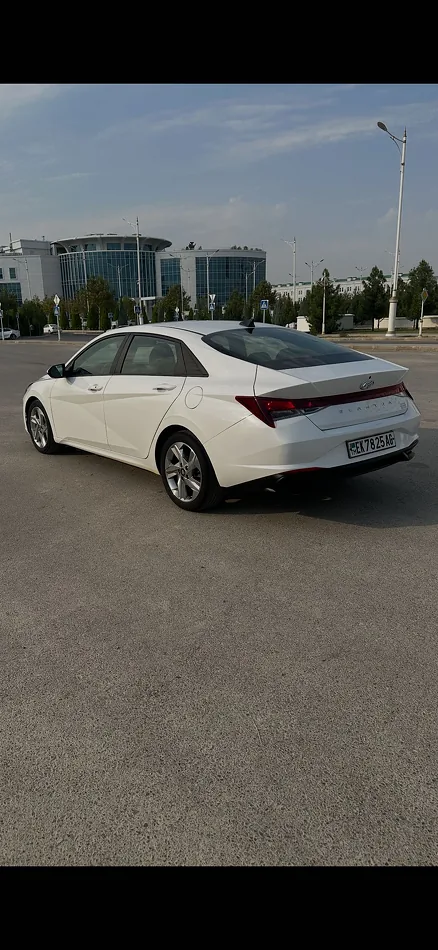 Hyundai Elantra 2023 - 1