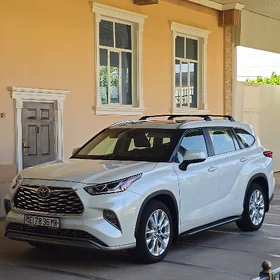 Toyota Highlander 2023