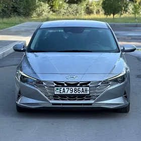 Hyundai Elantra 2022