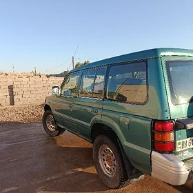 Mitsubishi Pajero 1999