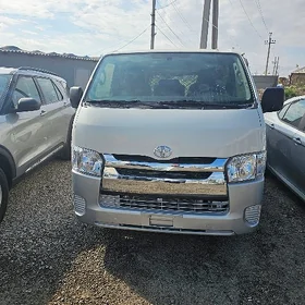 Toyota Hiace 2025
