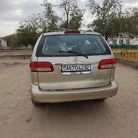 Toyota Sienna 2001