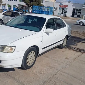 Toyota Carina 1992