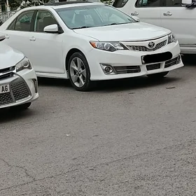 Toyota Camry 2013
