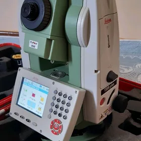 Leica distomat TS09plus