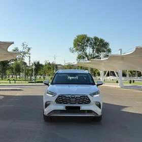 Toyota Highlander 2020