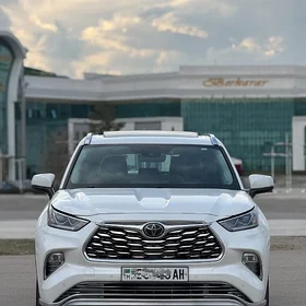 Toyota Highlander 2020