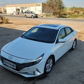 Hyundai Elantra 2022