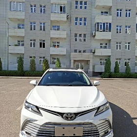 Toyota Camry 2022