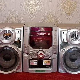 Panasonic muzikalny sentr