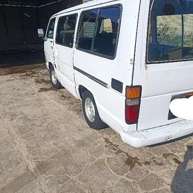 Toyota Hiace 1989
