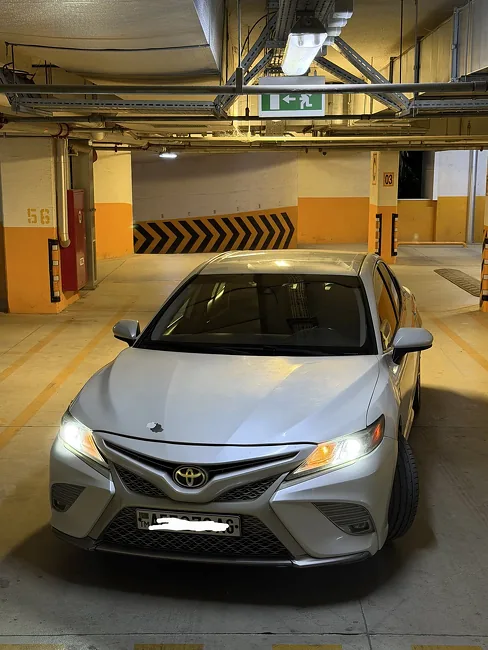 Toyota Camry 2019 - 1