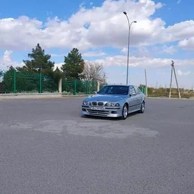 BMW E39 2000