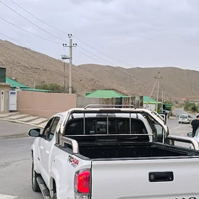 Toyota Tacoma 2018