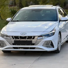 Hyundai Elantra 2023
