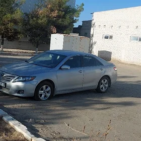 Toyota Camry 2011