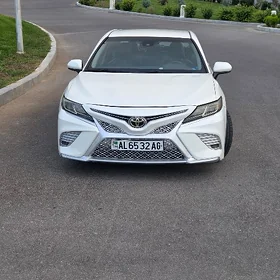 Toyota Camry 2018
