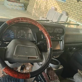 Toyota Hiace 1989
