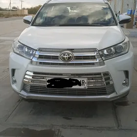 Toyota Highlander 2019