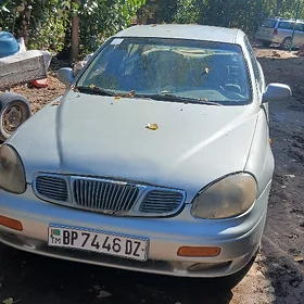 Daewoo Leganza 1998