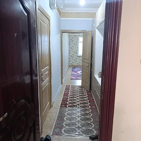 Квартира продаётся 2этаж/4ком