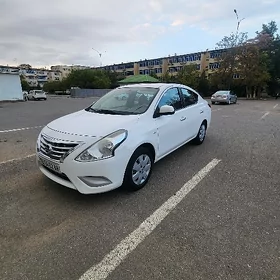 Nissan Sunny 2022