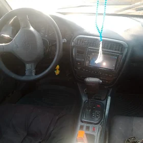 Toyota Carina 1995