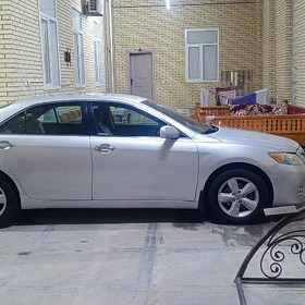 Toyota Camry 2011