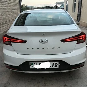 Hyundai Elantra 2020