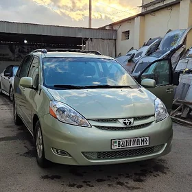Toyota Sienna 2009