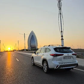 Toyota Highlander 2020