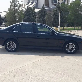 BMW E39 2001