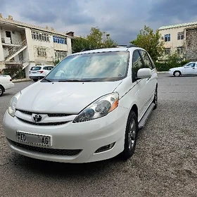 Toyota Sienna 2007