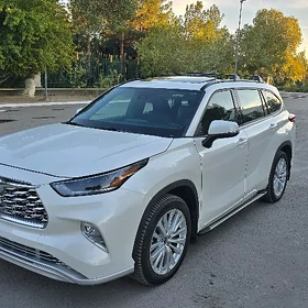 Toyota Highlander 2021