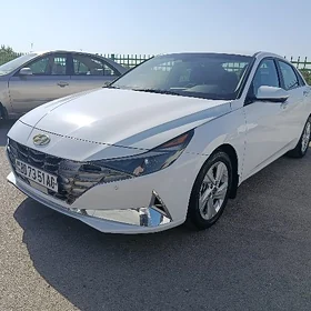 Hyundai Elantra 2022