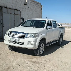 Toyota Hilux 2014